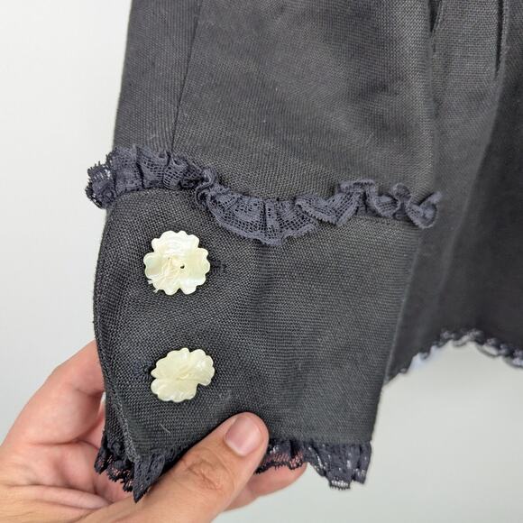 Vintage Black Lace Trim Blazer with Floral Mother-of-Pearl Buttons Size Small - Picture 10 of 11